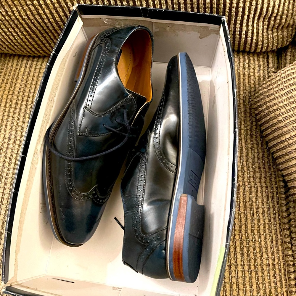 Mens dress shoes new navy blue Giorgio brutini size 8M